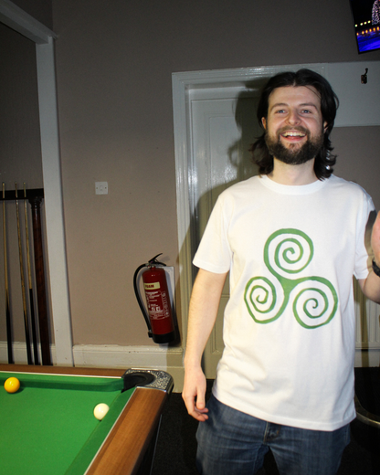 GREEN TRISKELE T SHIRT