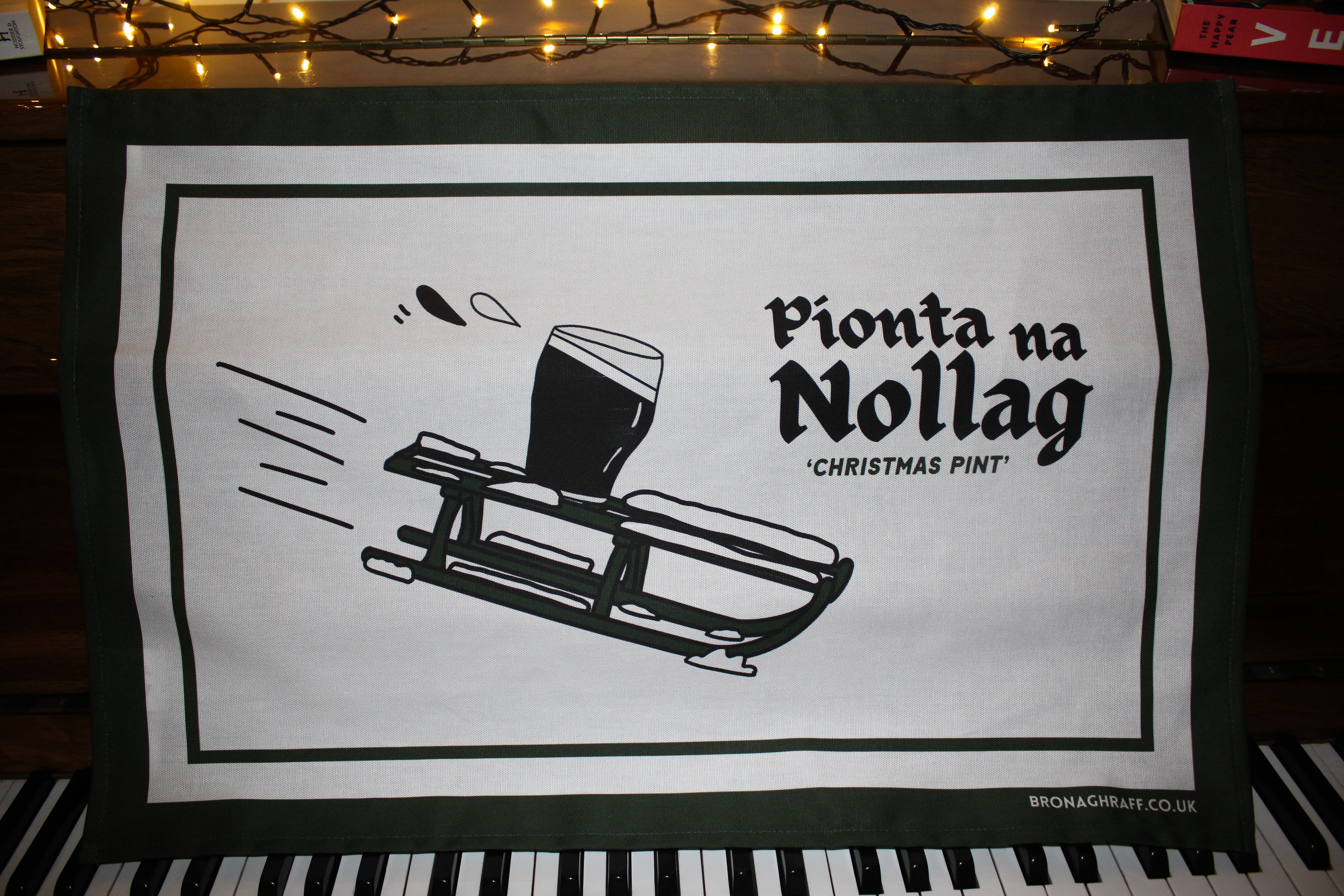 Pionta na Nollag – Christmas Pint Tea Towel